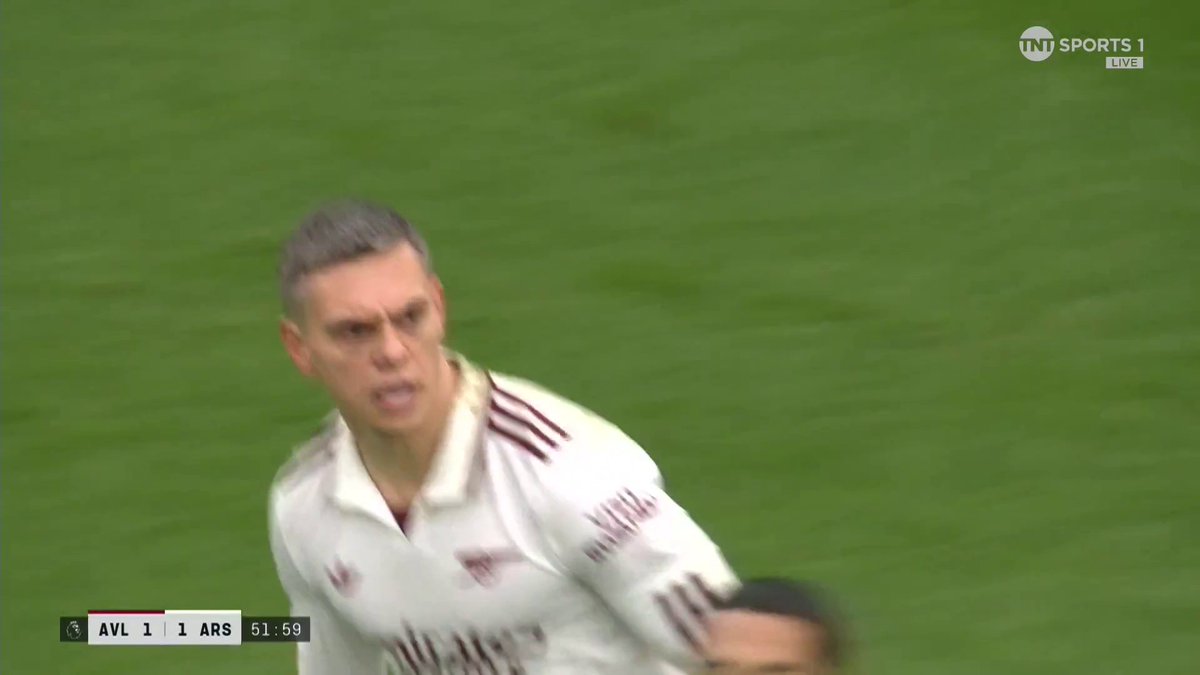 Leandro Trossard equalises for Arsenal 🙌 It's game on at Villa Park! TNT Sports & discovery+ UK