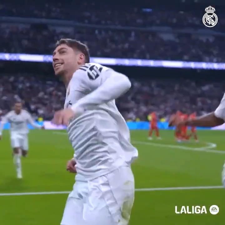 Barcelona midfielders,You have 15 years to respond.