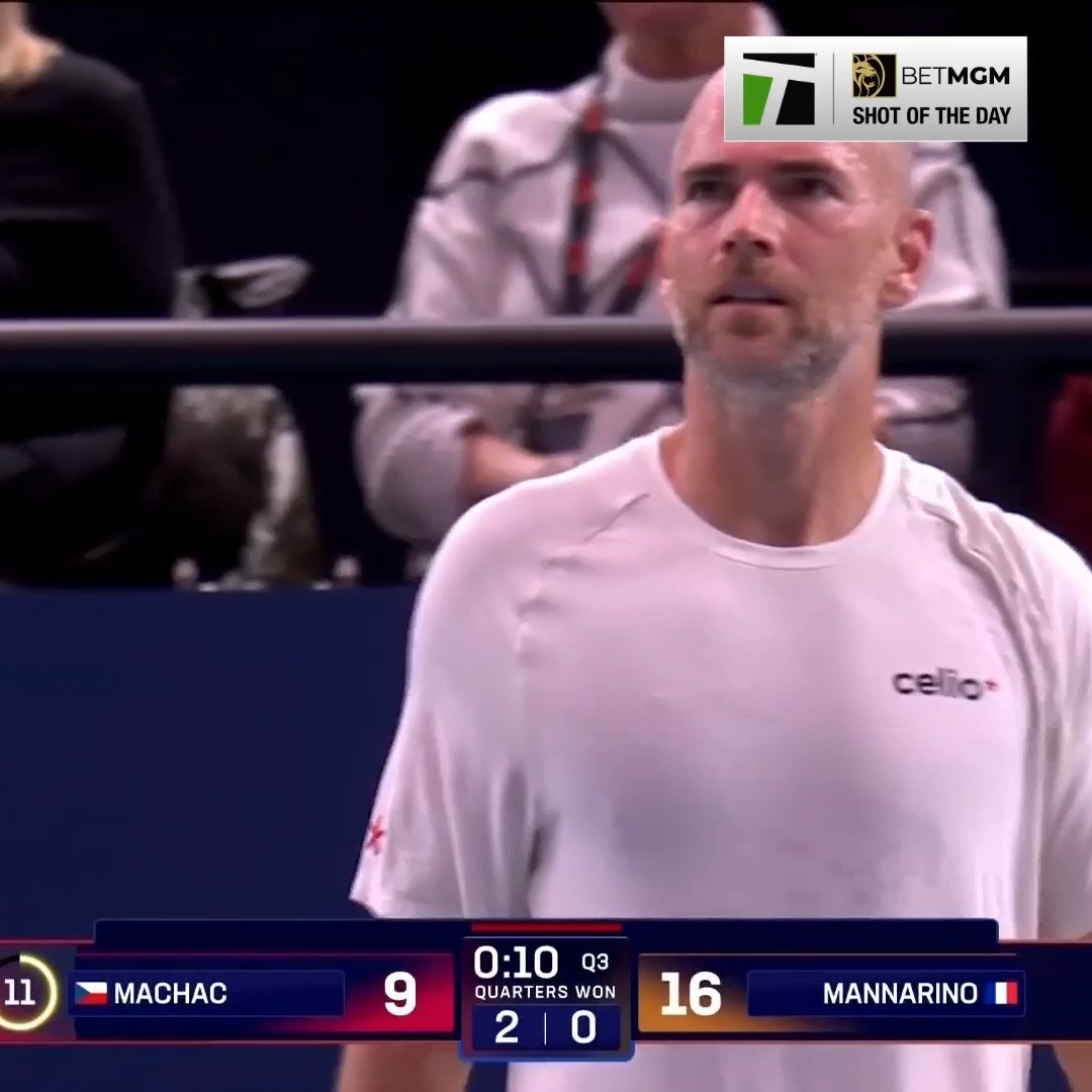 Even during offseason exhibitions, 🇨🇿 Macháč is still heavily strapped… When do we actually see him back at full fitness?