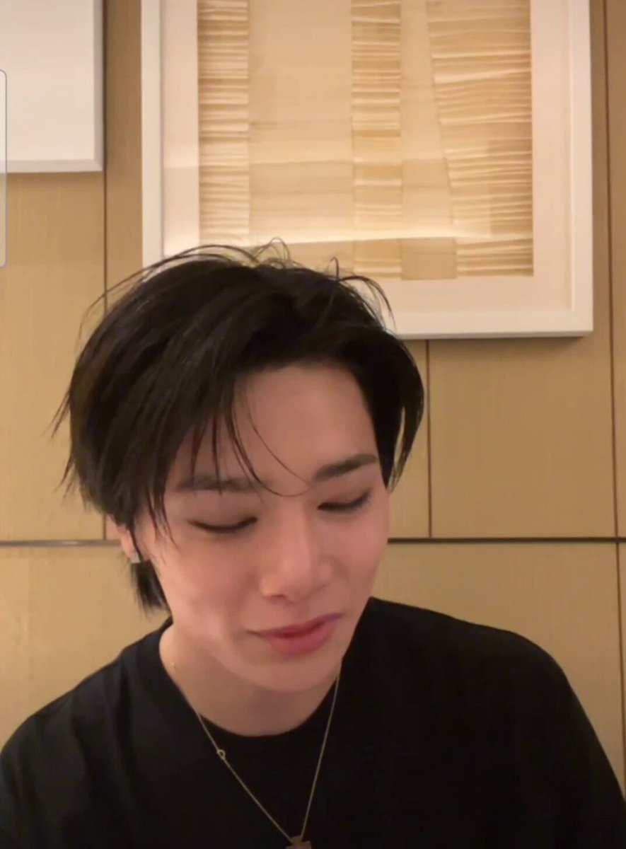 Jeongin revealed the behind of the toilet issue😭 - they asked the staff if they can go to the toilet, and said maybe it'd take about 10 mins then they said ok - once done, they were waiting for the signal to come back , they got out then suddenly heard "3RACHA" so both of them just closed their mouth - then both of them quickly rode the buggy car and han ran to get the award - jeongin came back to the spot and gave thumbs down 😭😭😭😭😭