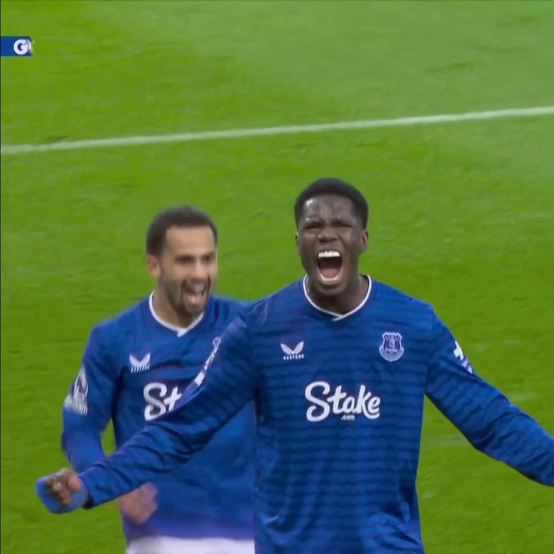 Everton double their lead—and it's a special moment as Thierno Barry grabs his FIRST Premier League goal.