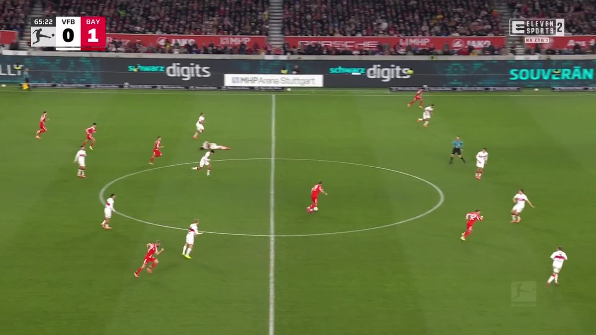 Harry Kane wszedł dziś na pół godziny i wystarczyło na 10. hat-tricka w Bundeslidze (w 76. występie). W tym sezonie 17 trafień w dorobku po 13 kolejkach. No ale zostawić mu tyle miejsca przed polem karnym to niezbyt rozsądne: