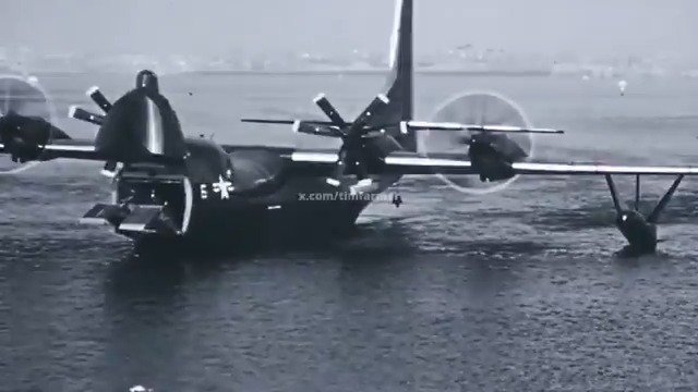 An interesting look from the 50's at the Convair R3Y Tradewind, a front-loading flying boat aircraft with a hinged nose. Designed in the 40s with an intent to be used as a flying LST (landing craft) but was mainly used as a refueler during it's short life-only 13 built.🫡