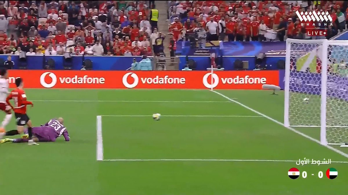 نادر السيد يقارن تصدي محمد بسام بتصدي إيميليانو مارتينيز في نهائي كأس العالم 🇪🇬🧤 تابعوا الاستوديو التحليلي لمباراة الإمارات ومصر في #كأس_العرب_على_شاشا 🏆🌟 يمكنكم مشاهدة المباريات مجاناً وبدون تسجيل دخول 📺