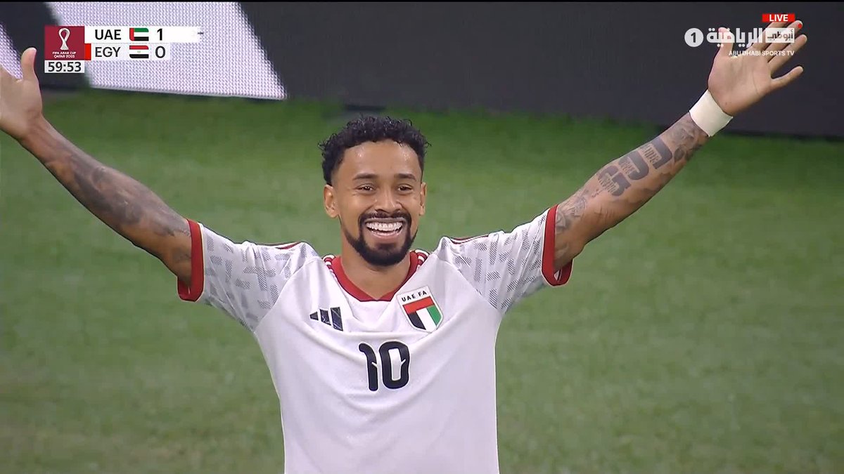 "من أجل منتخبنا.. من أجل الإمارات" 🇦🇪 منتخبنا الوطني يسجل الهدف الأول في شباك مصر عن طريق كايو لوكاس ⚽ #الإمارات_مصر #كأس_العرب