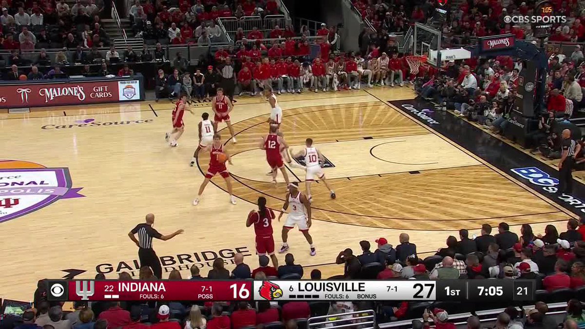 Lamar Wilkerson brings the thunder for Indiana Basketball off the inbounds. CBS | Paramount+