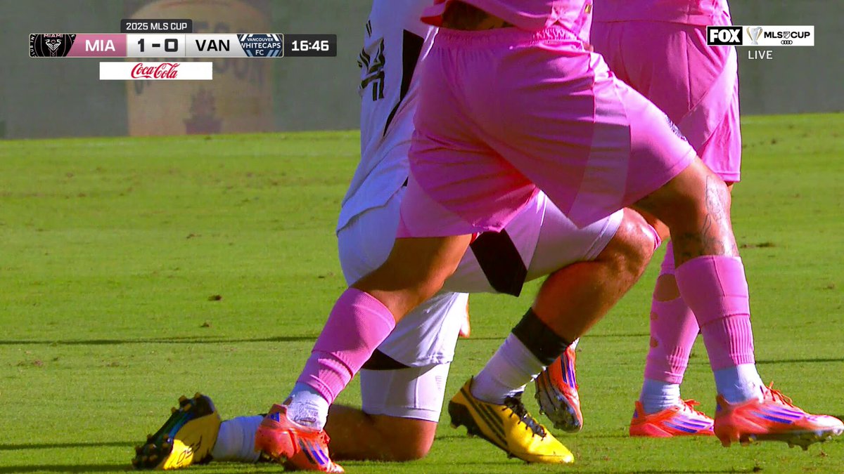 Frustration showing early for Vancouver, as Brian White receives a yellow for this shove ‼️