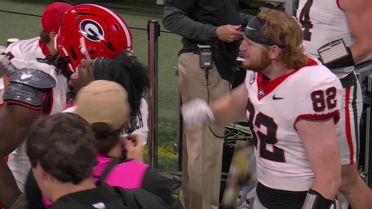 GEORGIA GETS ON THE BOARD FIRST IN ATL‼️ ▶️ Watch the SEC Championship on ABC and the ESPN App: