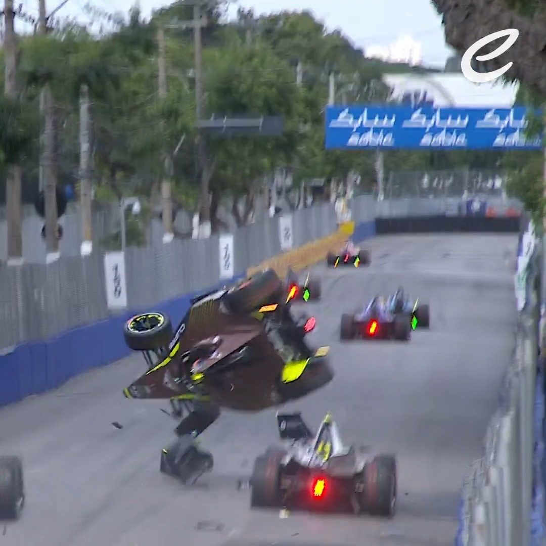All the angles of Pepe Martí's scary crash in São Paulo 👀 Huge relief to see the driver walk away from this one Google Cloud #SãoPauloEPrix