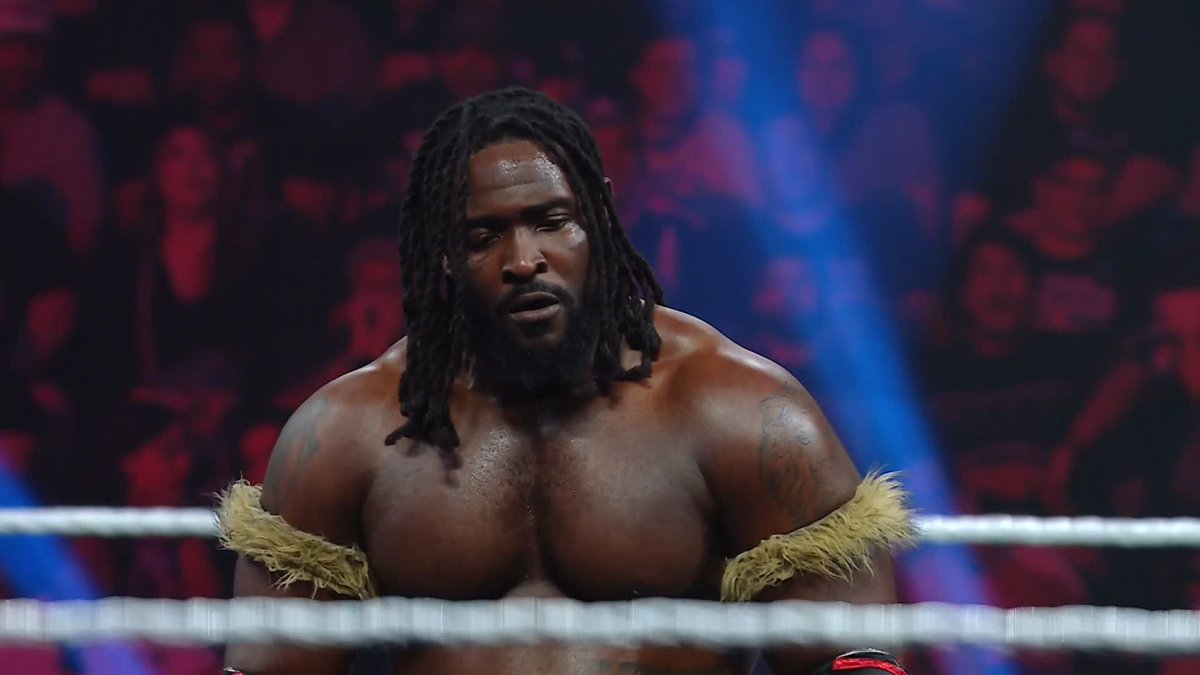 .Oba Femi wwe is feeling it early. 😤