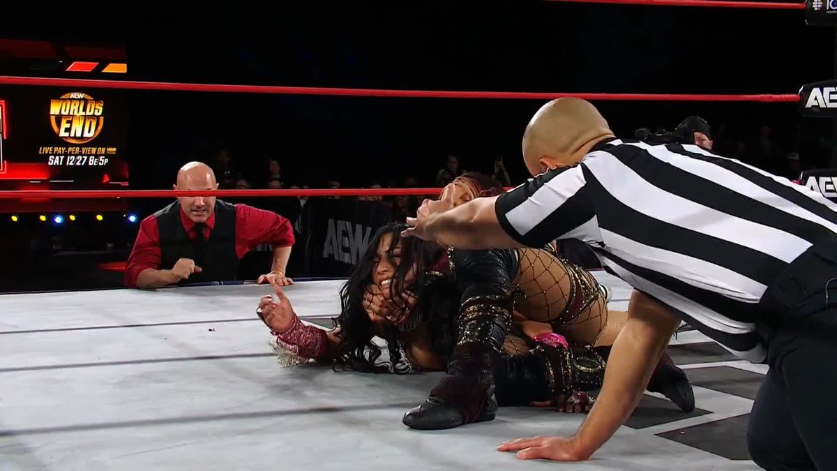 What the hell is Último Moné thinking?! Watch #AEWCollision LIVE on TNT &amp; HBO Max