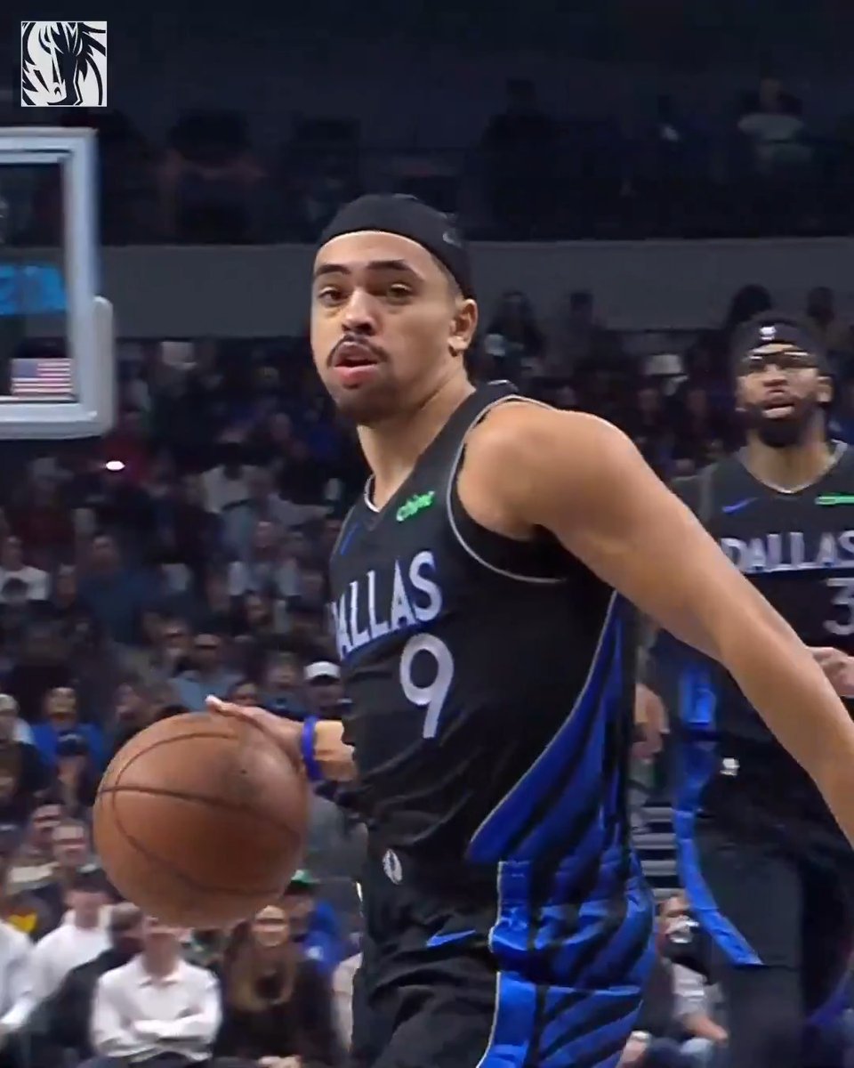A skill that is absolutely crucial for point guards to have is how to manipulate & maneuver through defenses in order to create open shots for both yourself and for your teammates Watch Ryan Nembhard on-ball and you’ll see that skill pop out in spades