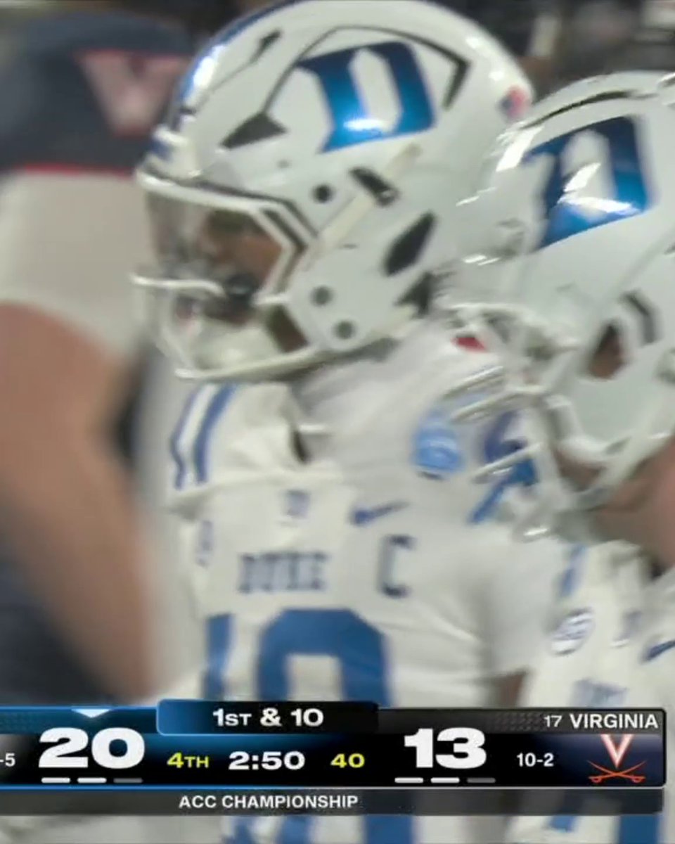 DARIAN MENSAH KEPT THE PLAY ALIVE FOR THE FIRST DOWN 😳 Duke Football