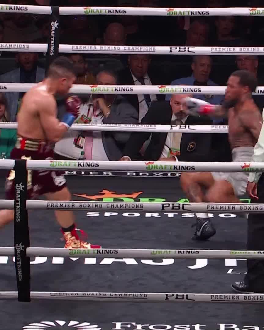 The moment Isaac 'Pitbull' Cruz knocked down Lamont Roach Jr 😳