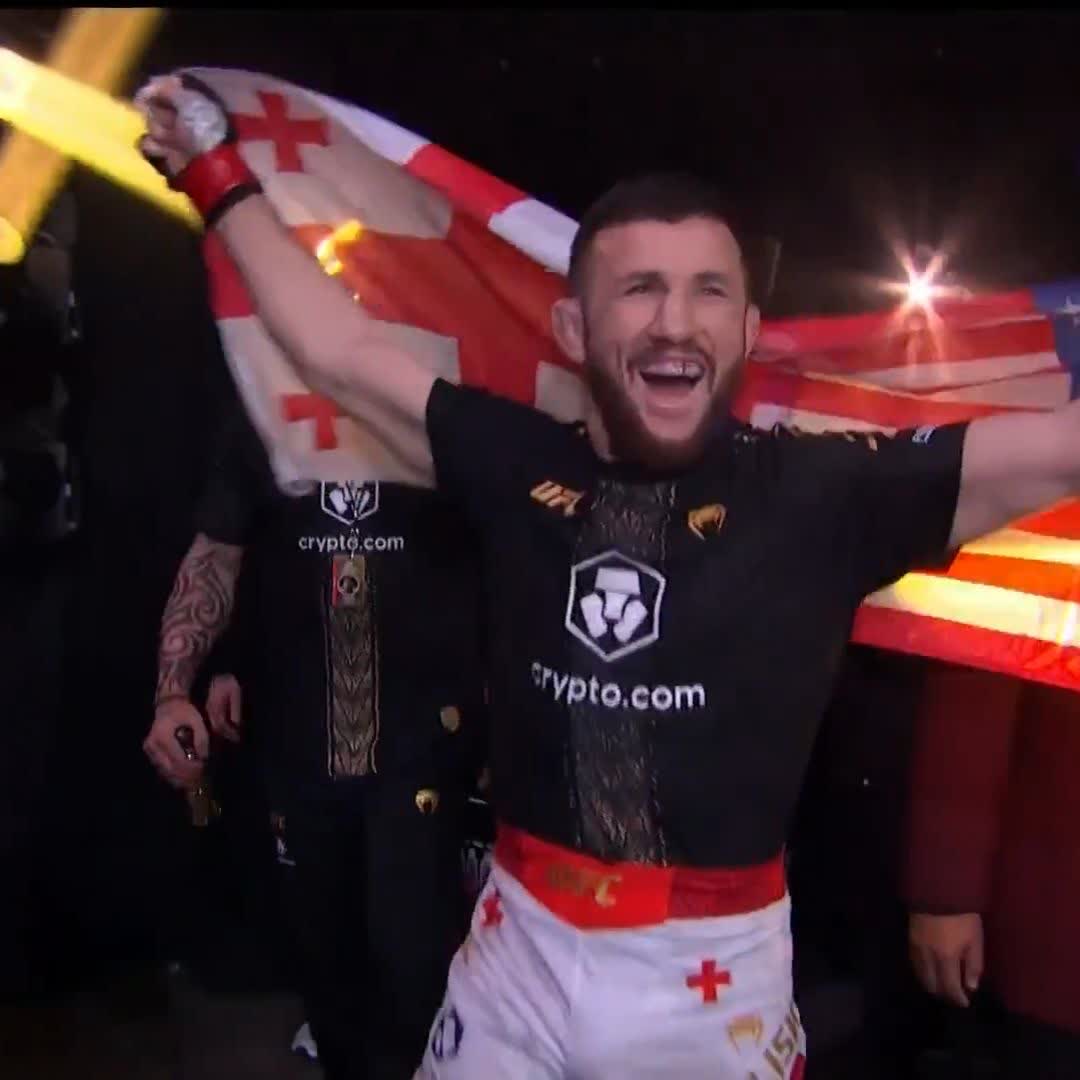 4度目の王座防衛へ！メラブ入場！ #UFC