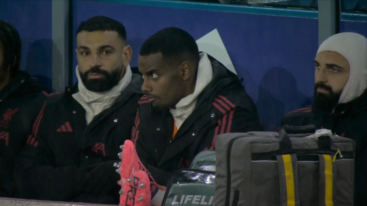 🗣️ "Do I think he's been treated unfairly? No, I think he's been treated like a professional footballer" Neil Atkinson of the Anfield Wrap discusses Mo Salah's comments around his Liverpool future that came in last night.