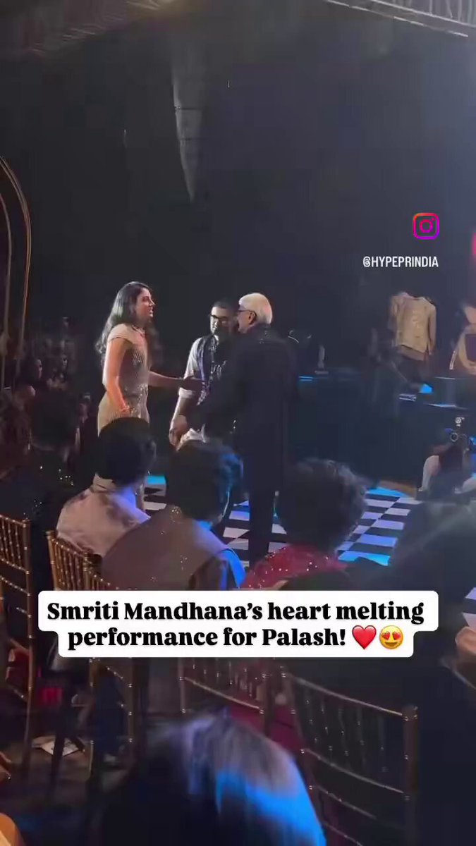 This was Smriti Mandhana just a day before her wedding with Palash Muchhal From this to calling off her marriage all of a sudden, imagine the Shock, Trauma, and difficulties she and her family must have gone through 🥺💔 #SmritiMandhana #palashmuchhal