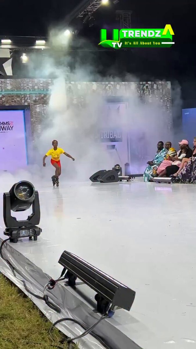 Applause as a young lady with an amputated leg stole the spotlight at the 15th edition of #RhythmsOnDaRunway. #UTVGhana