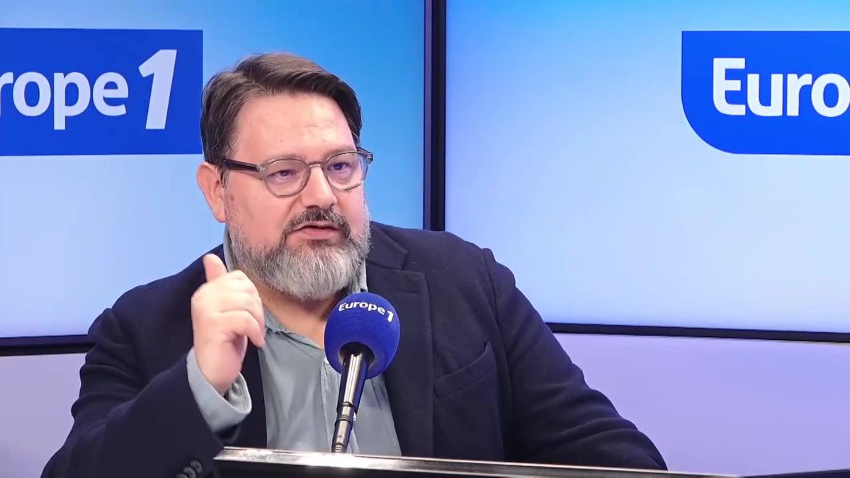 Commission de Jean-Luc Mélenchon : "André Assmann dit que les vidéos des massacres du 7 octobre sont comme une drogue . Plus tard, Jean-Luc Mélenchon le nomme formateur des cadres de LFI. Ce n'est pas du hasard " explique Olivier Vial dans #EliotDevalEtVous sur #Europe1