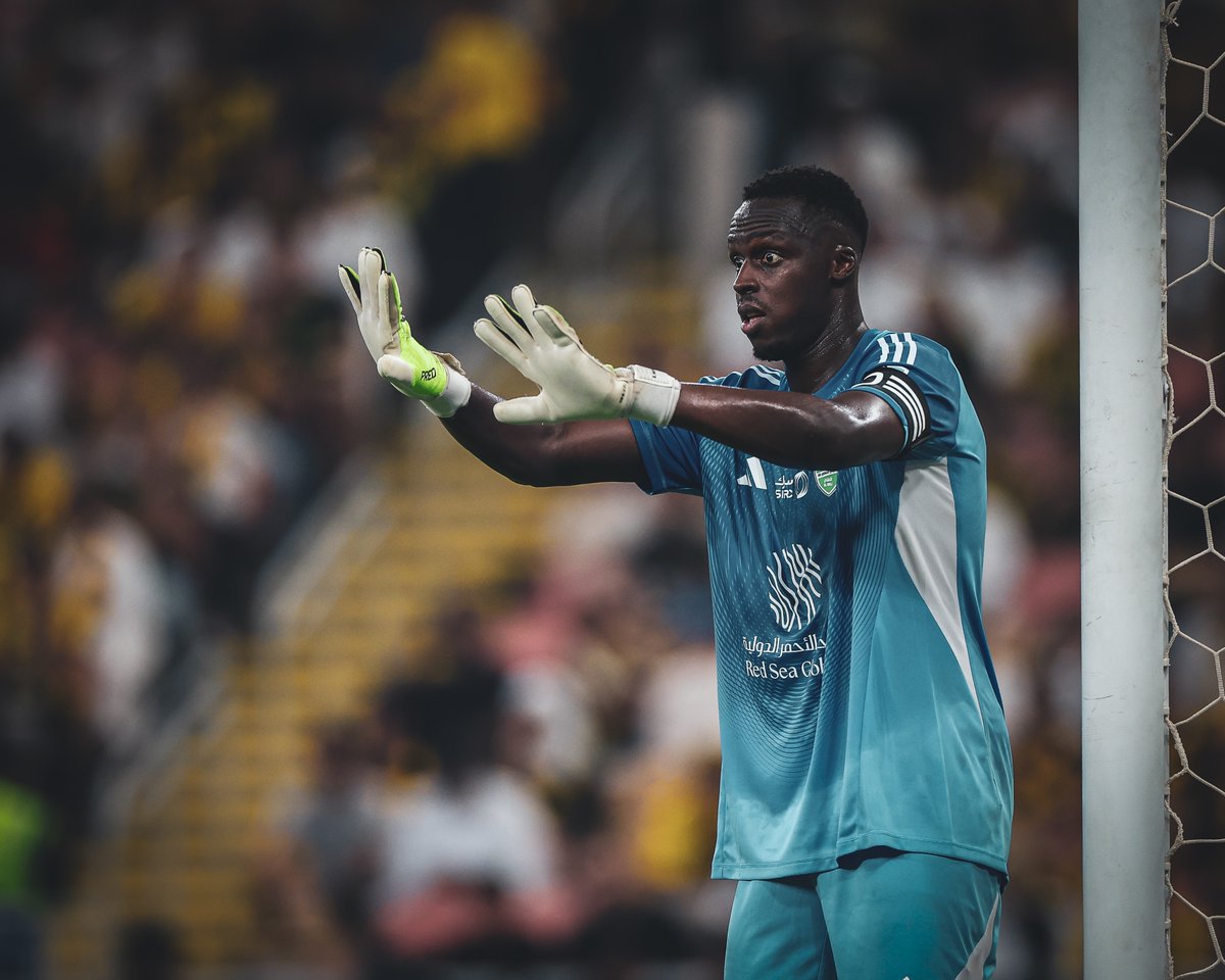 مرمى النادي الأهلي السعودي بأمان 🧤 5⃣ مباريات بشباك نظيفة.. ميندي في الصدارة 🚫🇸🇳 #دوري_روشن_السعودي | #للجماهير