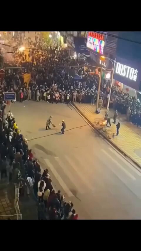 중국 불꽃놀이 대참사 진짜로 불벼락이네...