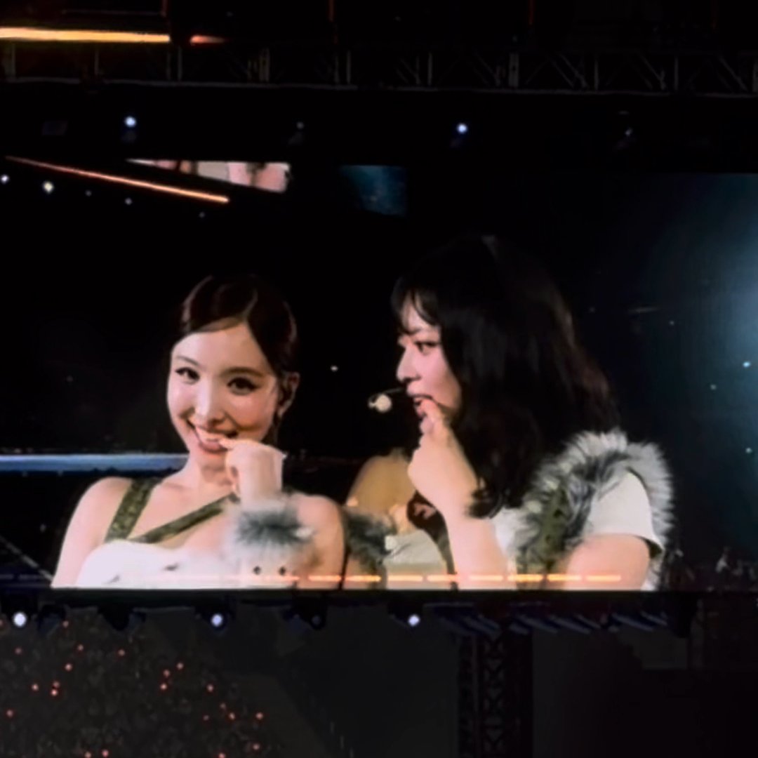 Nayeon &amp; Jeongyeon + Jihyo &amp; Jeongyeon doing TWS' Overdrive challenge