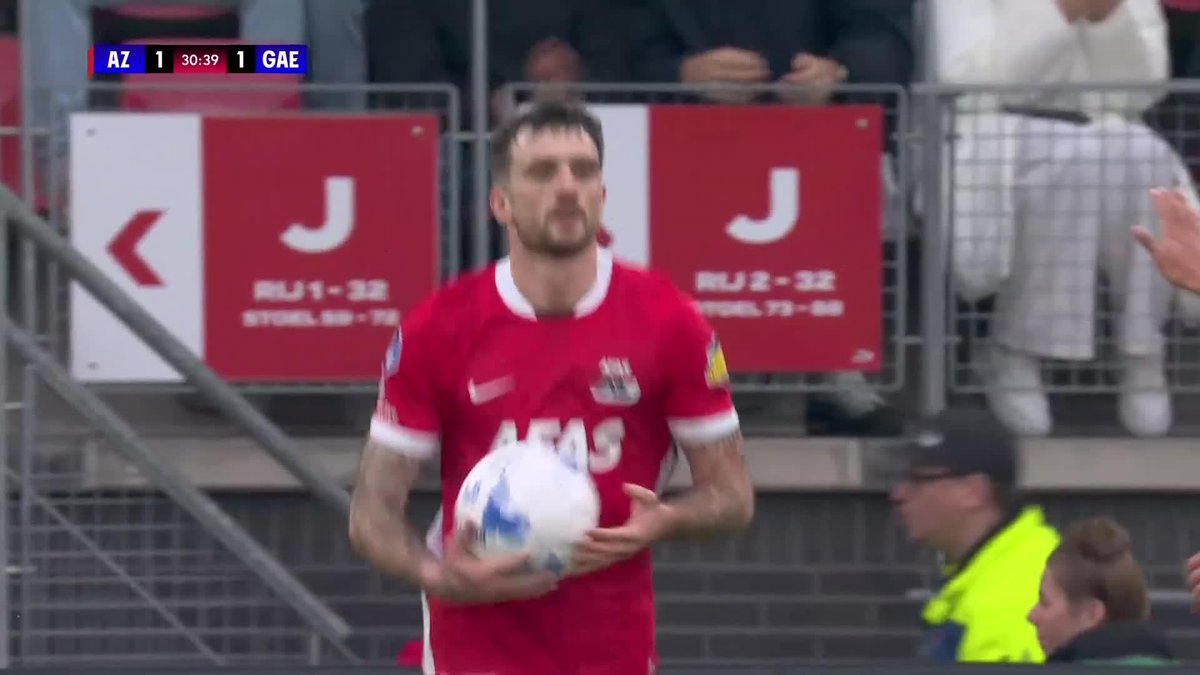 Troy Parrott’s headed goal for AZ Alkmaar today! 🦜
