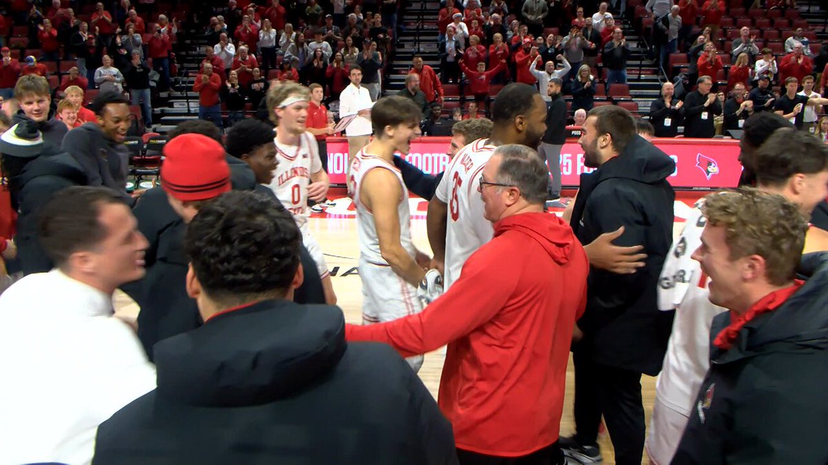 What a unique and cool moment for the Illinois State Redbirds! Football Redbirds join basketball Redbirds for on court celebration after ISU hoops win Saturday and ISU football team just back from Fargo and playoff win over #1 North Dakota State