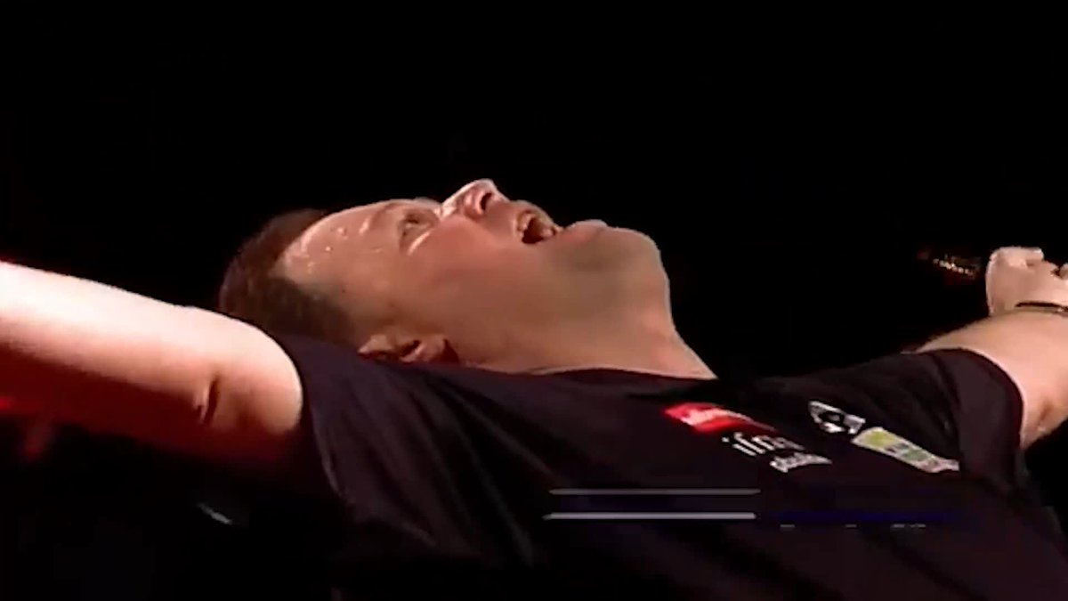FOUR DAYS TO GO! 🎯 One of the greatest games ever played! 🤯 Throwback to Raymond van Barneveld's historic deciding-leg victory over Phil Taylor at the 2006/07 World Darts Championship! 🏆