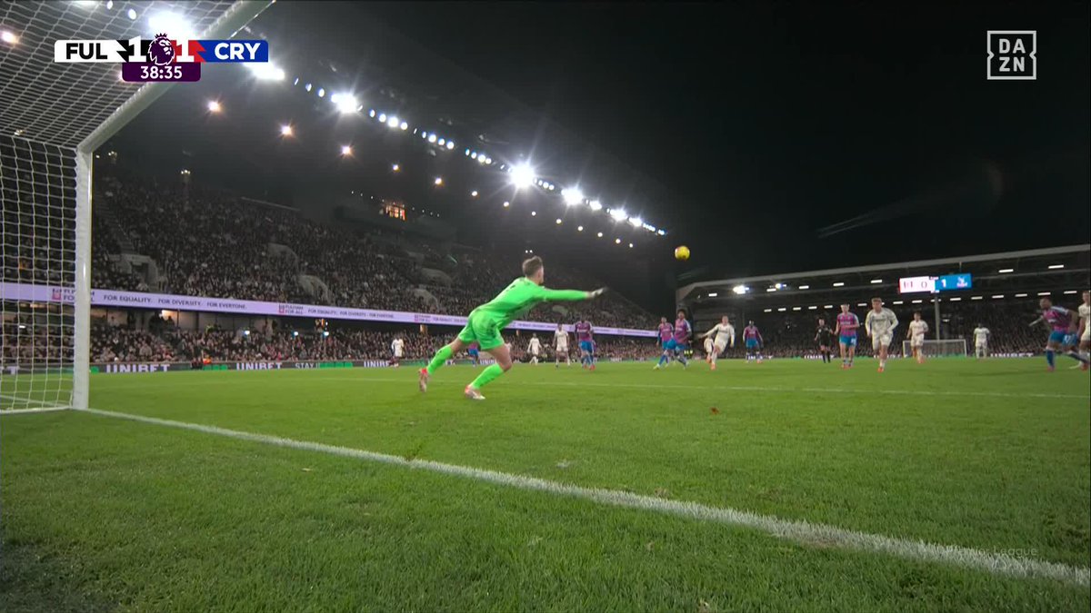 Menuda obra de arte de Wilson con el exterior 🫠 #EPL