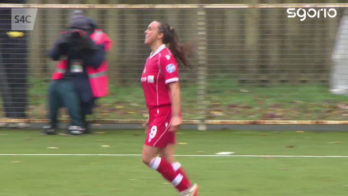 A great day at the office for Rosie Hughes 👏 🔴⚪️ #WxmAFC