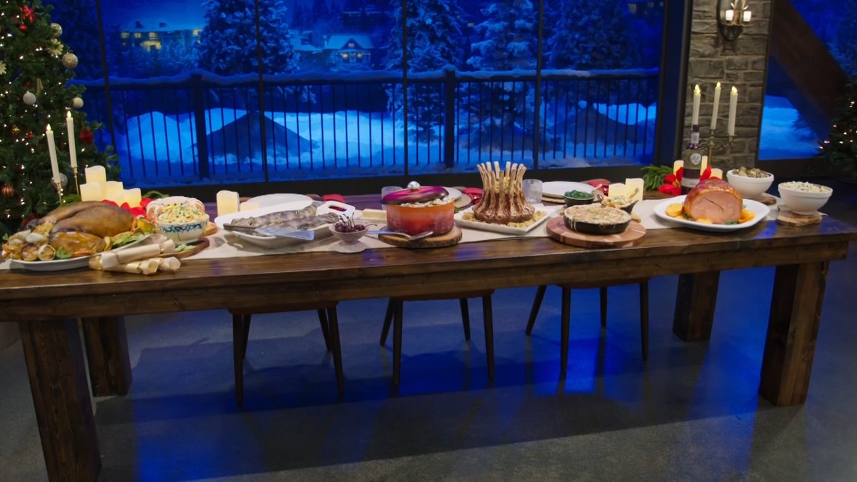 TONIGHT, Wells Adams challenges the bakers to take a trip to the North Pole for their biggest build yet! ❄️ Don’t miss #SweetEmpire: Winter Wars, tonight @ 9|8c.