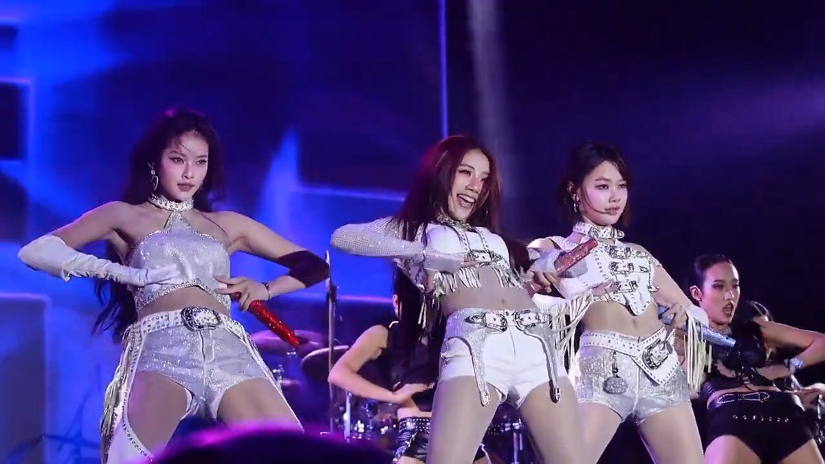 เบรกแดนซ์เต้นเอาสะใจมาก ห๊ะคือต้องดังเท่านั้น #BMMF15xPIXXIE #PiXXiE