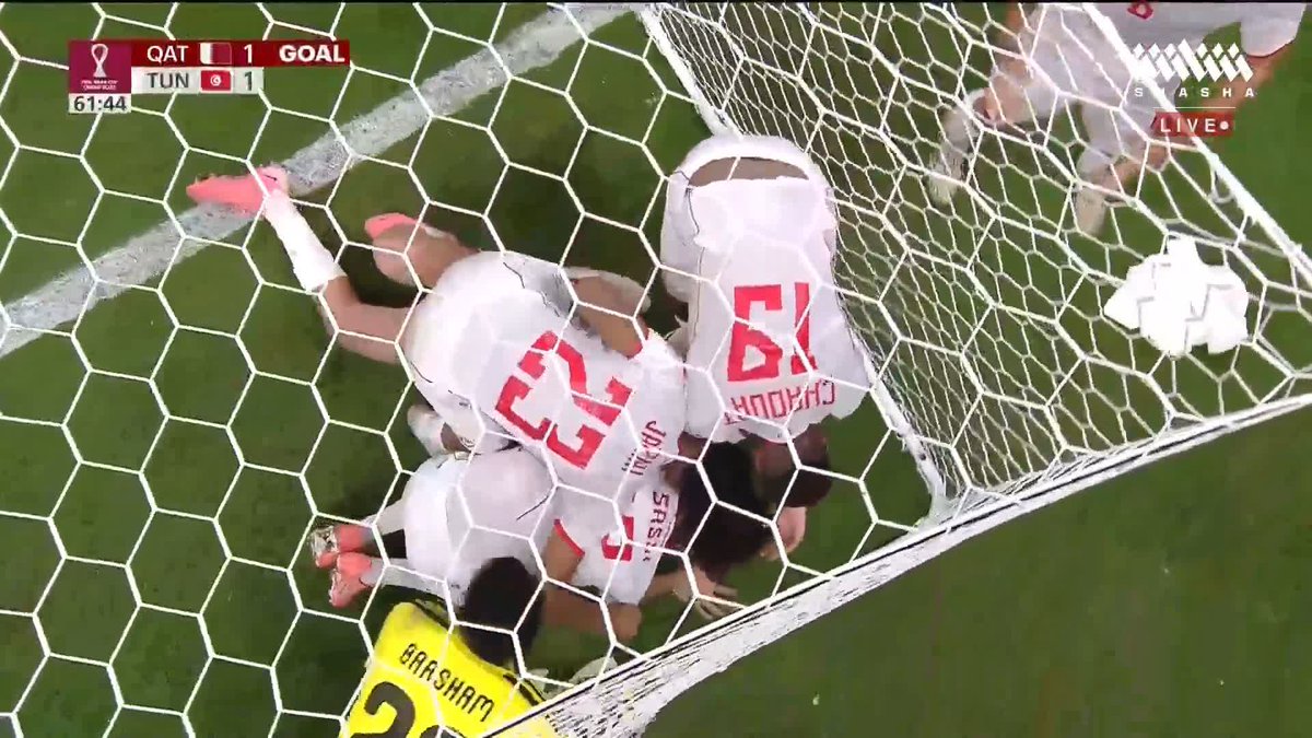 🚨🚨🚨🚨🚨🚨🚨🚨 تذكير!!!!! تعادل فلسطين و سوريا أو خسارة احدهم مع تعادل قطر و تونس = تأهلهم الاثنين 🇵🇸 🇸🇾 ✅ 🇶🇦 قطر تحتاج الفوز + خسارة سوريا = تأهل ✅ 🇹🇳 تونس تحتاج الفوز + خسارة فلسطين = تأهل ✅ • النتائج الحالية: تونس 2-0 قطر سوريا 0-0 فلسطين