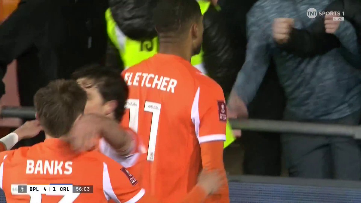 The 3-goal lead is restored as Ashley Fletcher doubles his tally as he pokes home for Blackpool ⚽️ 📺 TNT Sports &amp; discovery+ UK