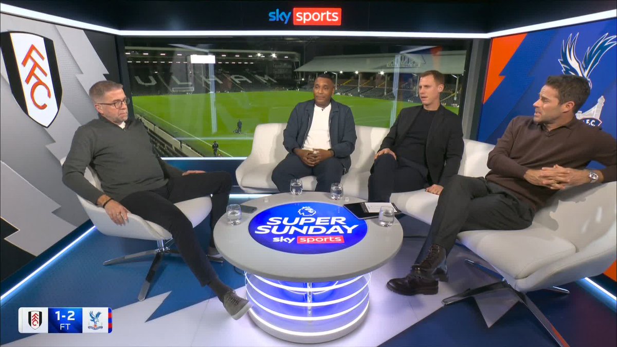 "Emile Smith Rowe is so heavily involved in that... it could've been a big moment for him!" Jamie Redknapp on the Fulham midfielder's disallowed goal ❌