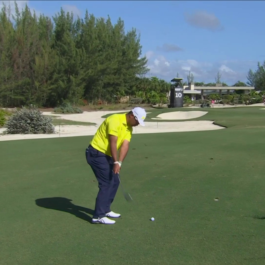 HOLE-OUT EAGLE by Hideki Matsuyama to tie the Hero World Challenge lead! 🔥