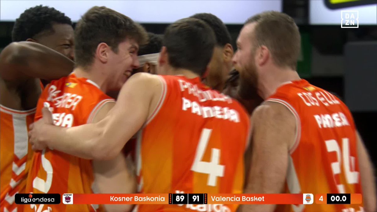 VAYA FINAL, QUÉ LOCURA Quedaba poco más de UN SEGUNDO y Kam Taylor metió este CANASTÓN para poner a Valencia Basket Club líderes de la Liga Endesa 🔥 #LigaEndesaxDAZN 🏀