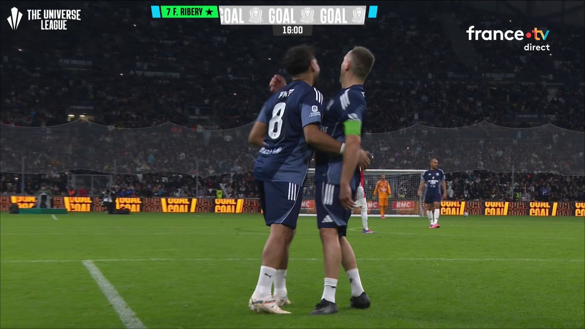 ⚽ #UniverseLeague | 🤯 OH LA FRAPPE GÉNIALE DE FRANCK RIBÉRY… SERVI PAR MONSIEUR ZINEDINE ZIDANE ! 📺 Le direct : #KingsLeague