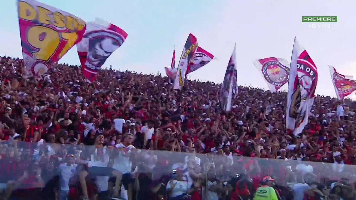 O gol de Baralhas. Vitória 1x0 São Paulo. 🎥 Premiere | ge