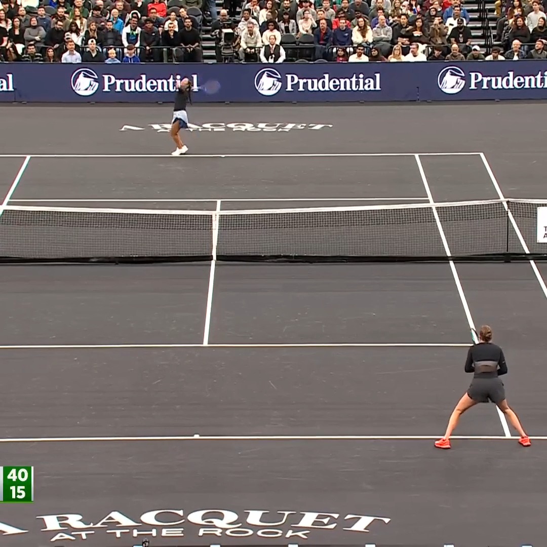A dominant first set 🔥 Anisimova takes an early lead vs. Pegula in New Jersey 💪