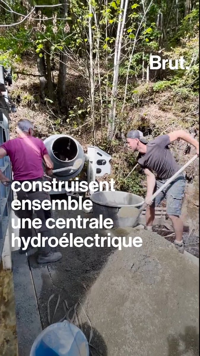 "On a l'impression de faire quelque chose qui a du sens." Antoine 38 ans et son père Serge construisent seuls une micro-centrale hydroélectrique capable d'alimenter 500 foyers en électricité. Pendant ce temps-là, à Vire en Normandie. Via Brut nature FR