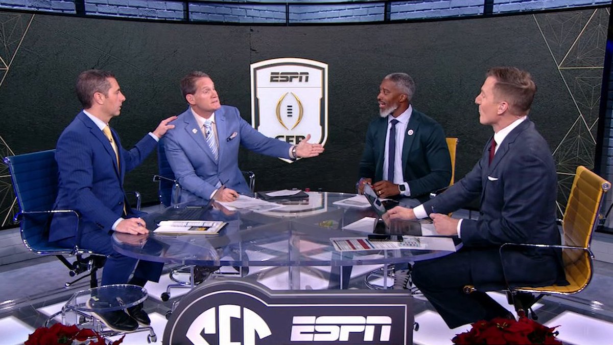 The National Championship predictions are in 👀 🏈 Gene Chizik: Georgia over Indiana 🏈 Roman Harper: Georgia over Indiana 🏈 Chris Doering: Georgia over Oklahoma