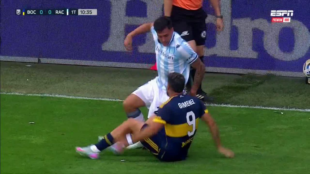 😪🔵 BOCA SE “COMIÓ LOS MOCOS” EN SU PROPIA BOMBONERA?❗️ 🙌 El Xeneize tenía todas a favor: el arbitraje, su buen juego, y la localía. ❌ Pero no alcanzó y quedó eliminado de todo. 🗣️ Así ‘arrugaba’ Milton Giménez en su cancha frente a Nazareno Colombo.
