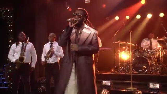 .Burna Boy performs "Update"! Watch the full performance ⬇️ #FallonTonight