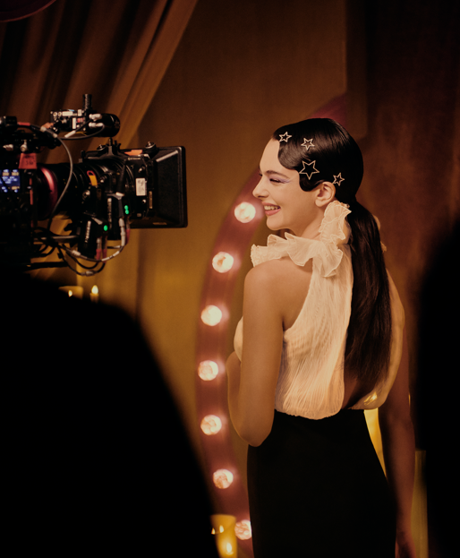 Join Deva Cassel as she reveals the secrets behind her Holiday look. A true celebration of Dior Beauty’s wonder. #DiorBeauty #DiorHoliday