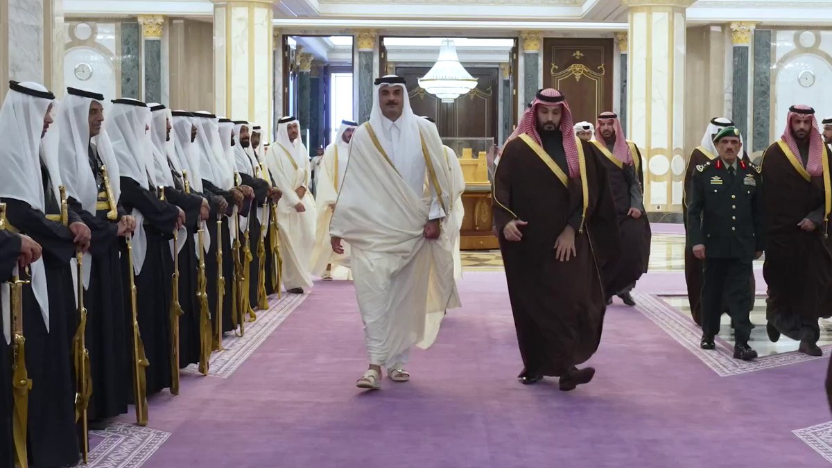 #ولي_العهد وأمير دولة قطر يعقدان جلسة مباحثات في قصر اليمامة في الرياض #أمير_قطر_في_الرياض