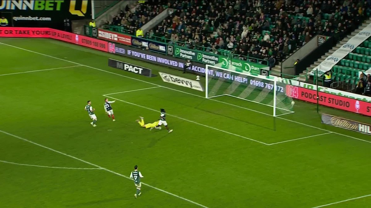 🗣️ "It's so, so tight..." The Ref Watch team look at Ethan Ross' disallowed goal in Falkirk's 3-0 defeat at Hibs ⤵️