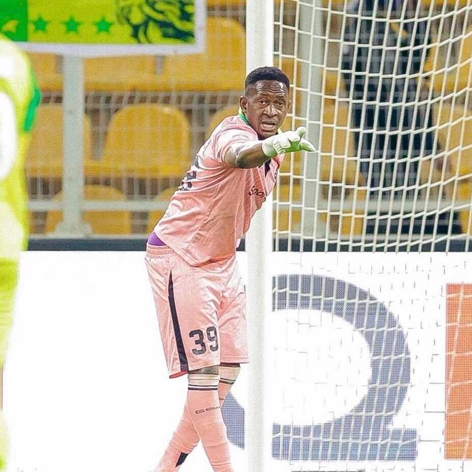 Djigui Diarra knows how to keep his net clean! 🧤🤩 #TotalEnergiesCAFCL