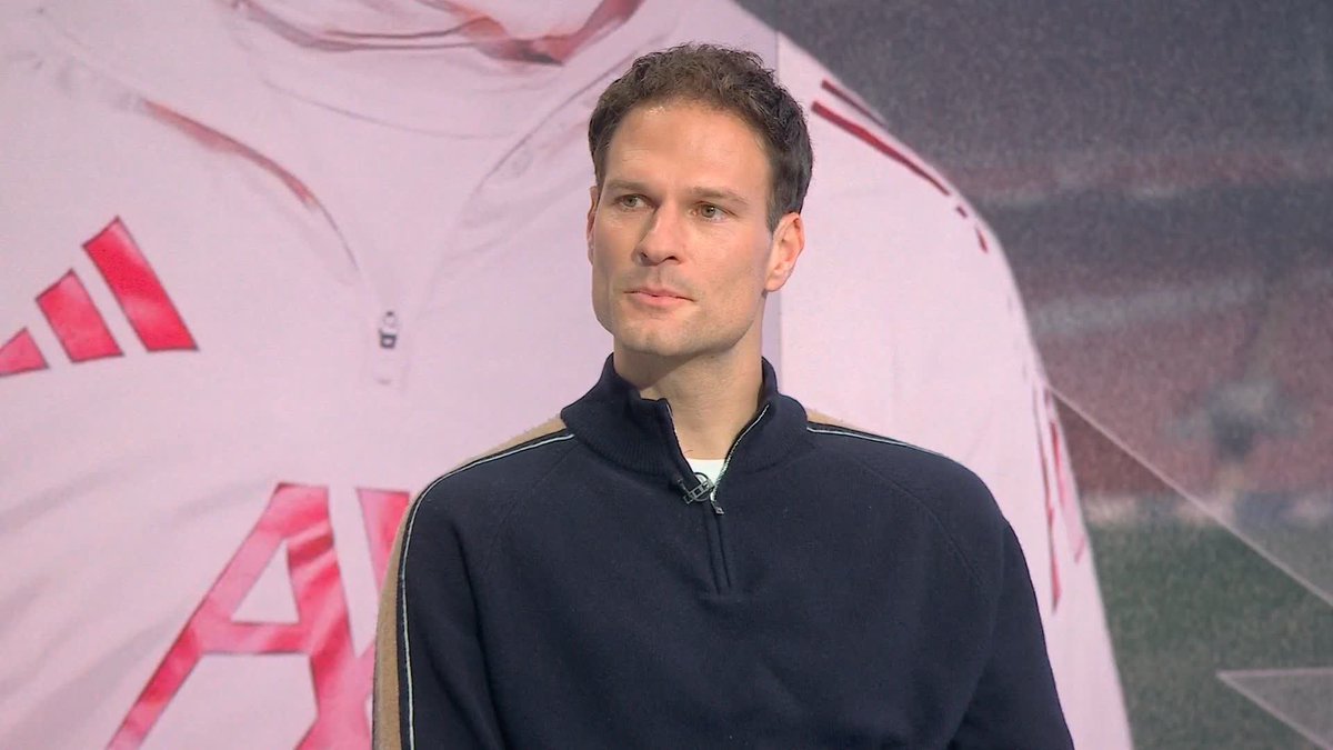 🗣️ "The club have to take a stance" Asmir Begović discusses if Liverpool are right to drop Mo Salah for their Champions League match with Inter Milan.